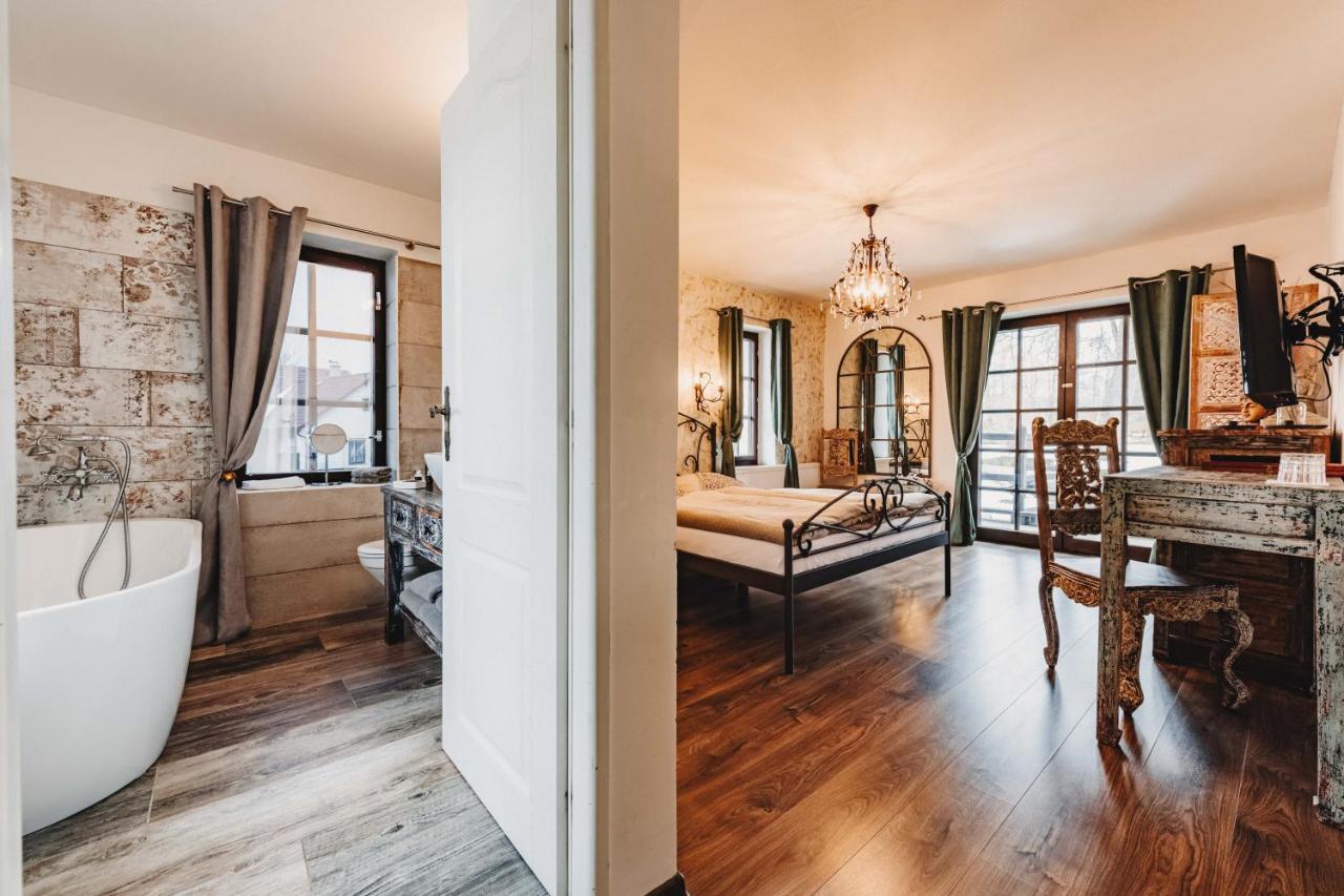 Cernovice  Resort Mlyn Cernovice מראה חיצוני תמונה